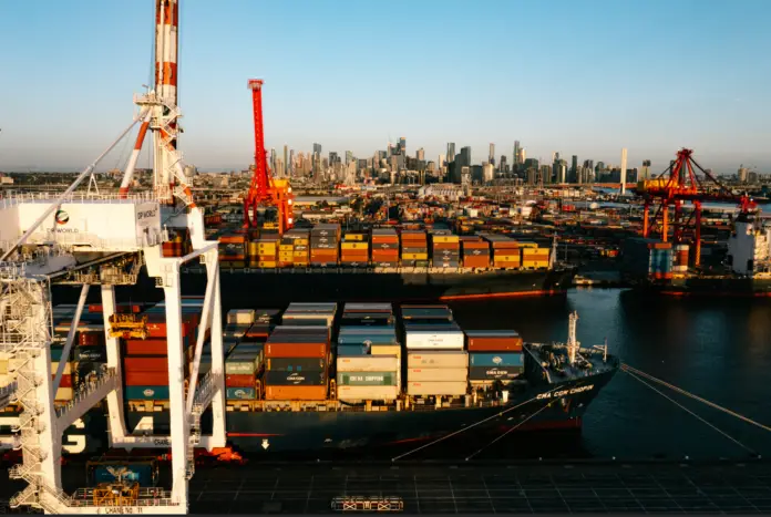Port of Melbourne containerlift