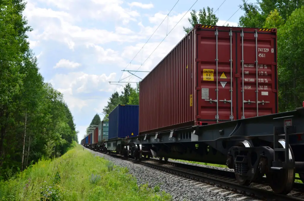 intermodal freight trains with Cubus Containers and shipping containers