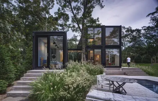 shipping containers with Cubus Containers