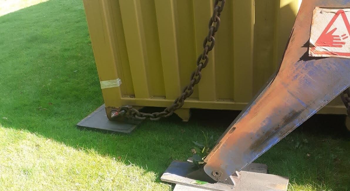 sidelifter delivery with Cubus Containers