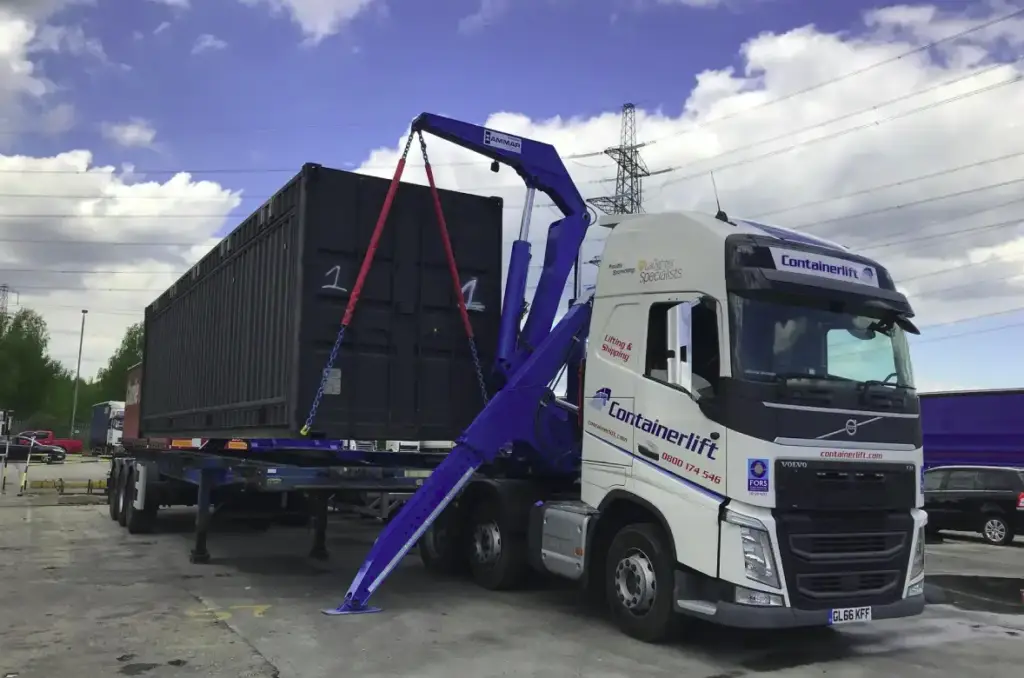 container delivery by Cubus Containers