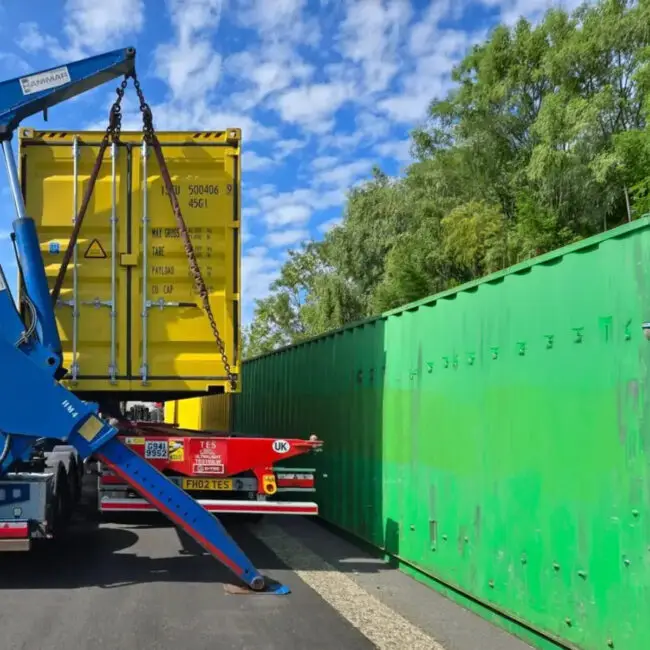 Why Self-Loading Container Delivery Is a Game-Changer